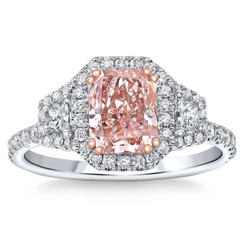 1.54 캐럿 핑크 다이아몬드 플래티넘 반지 / 719,900,000 원
