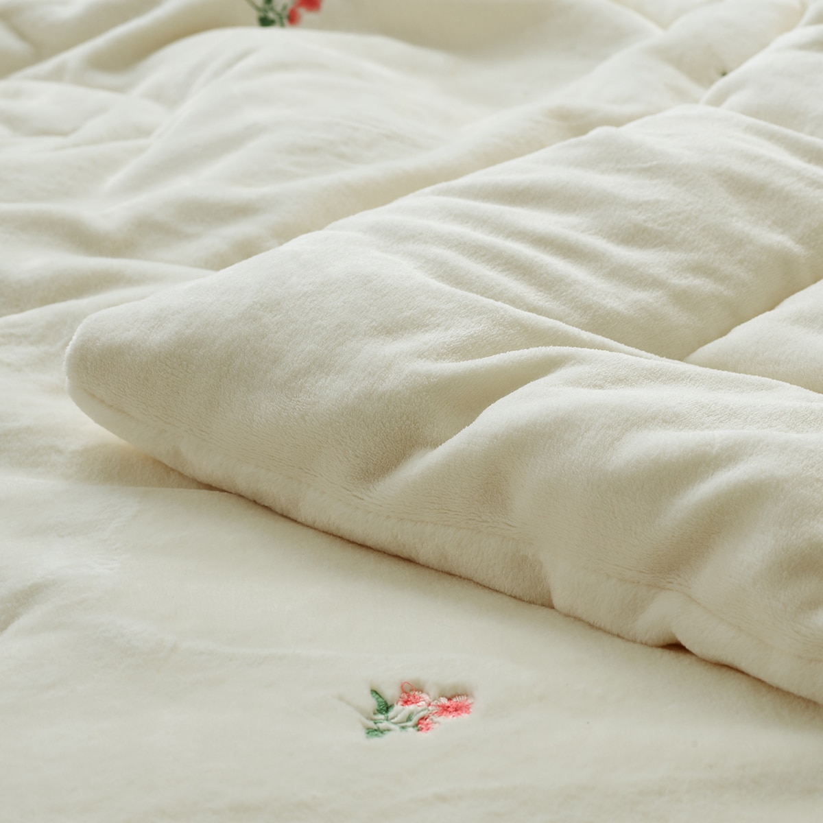 박홍근홈패션 자수 극세사 차렵이불 - 퀸, 아이보리 박홍근홈패션 자수 극세사 차렵이불 - 퀸, 아이보리