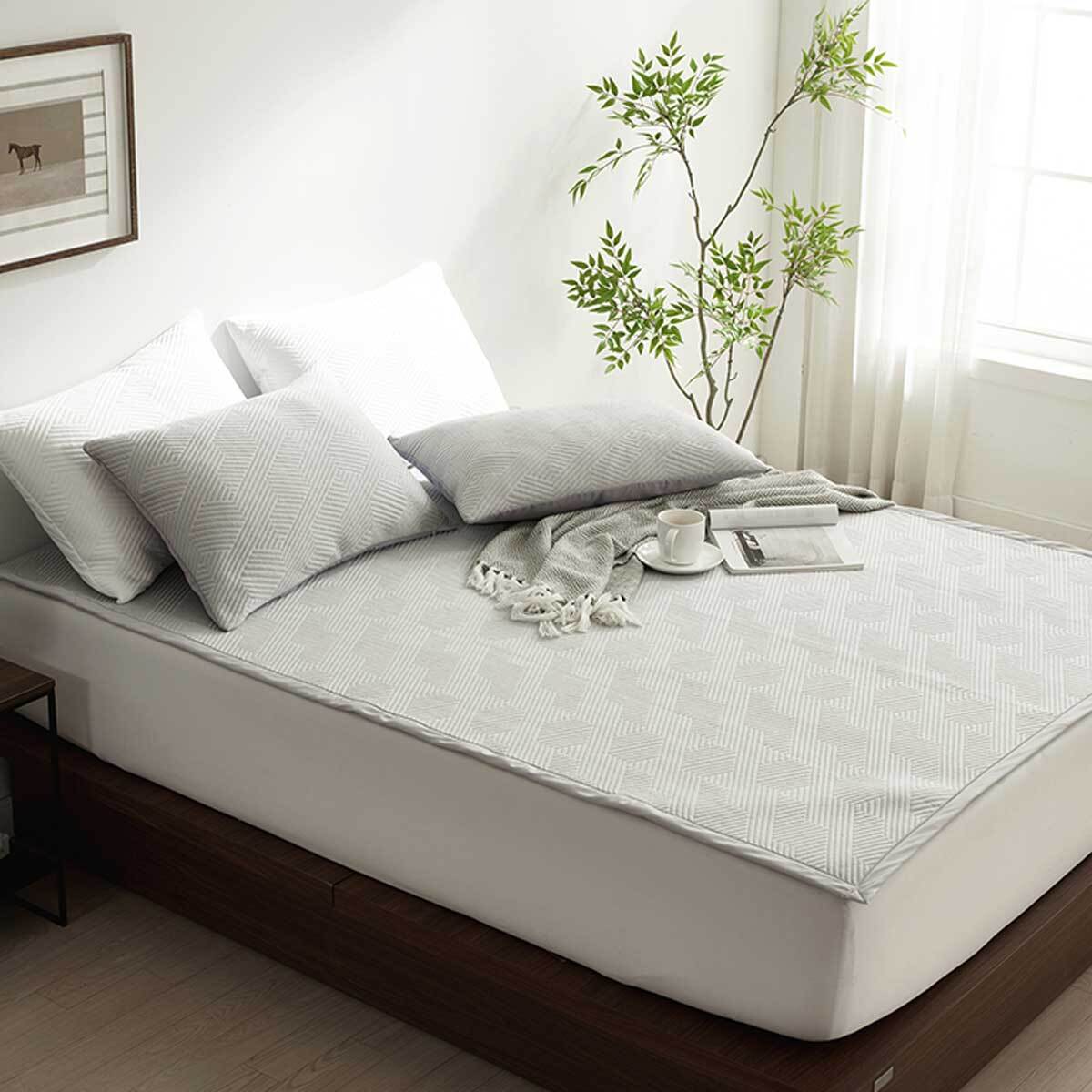 에이프릴엣홈 3중직 아이스 메쉬 패드 - 퀸, 그레이 에이프릴엣홈 3중직 아이스 메쉬 패드 - 퀸, 그레이