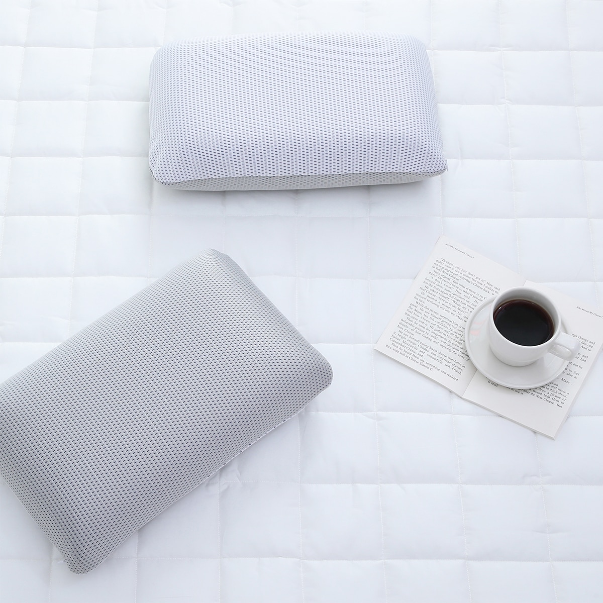 에이프릴앳홈 냉감 메쉬 메모리폼 베개 - 그레이 에이프릴앳홈 냉감 메쉬 메모리폼 베개 - 그레이