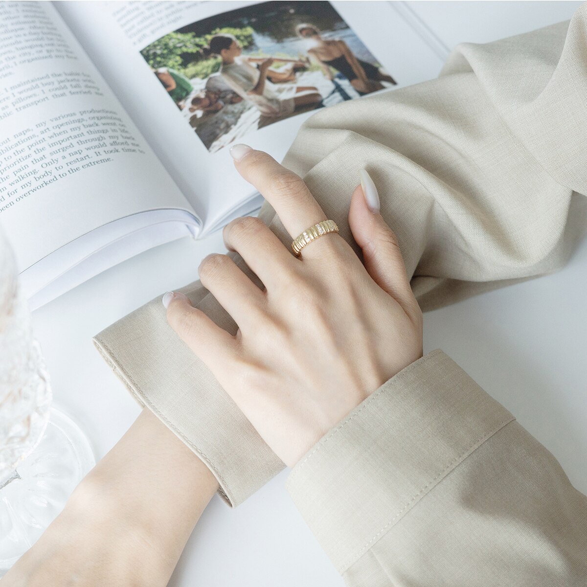 론드 벨리네 다이아몬드 반지 - 엘로골드