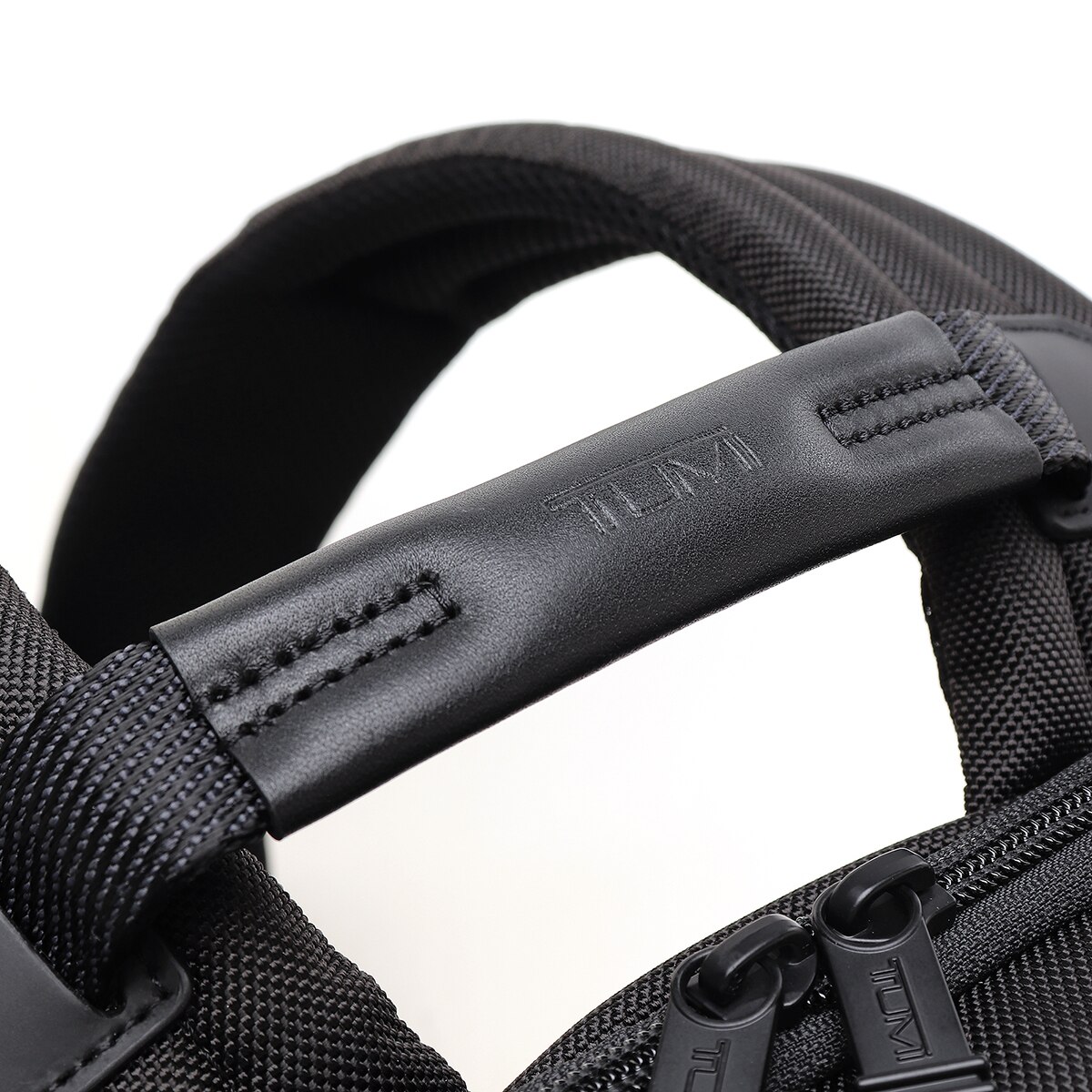 투미 알파 브라보 서치 백팩