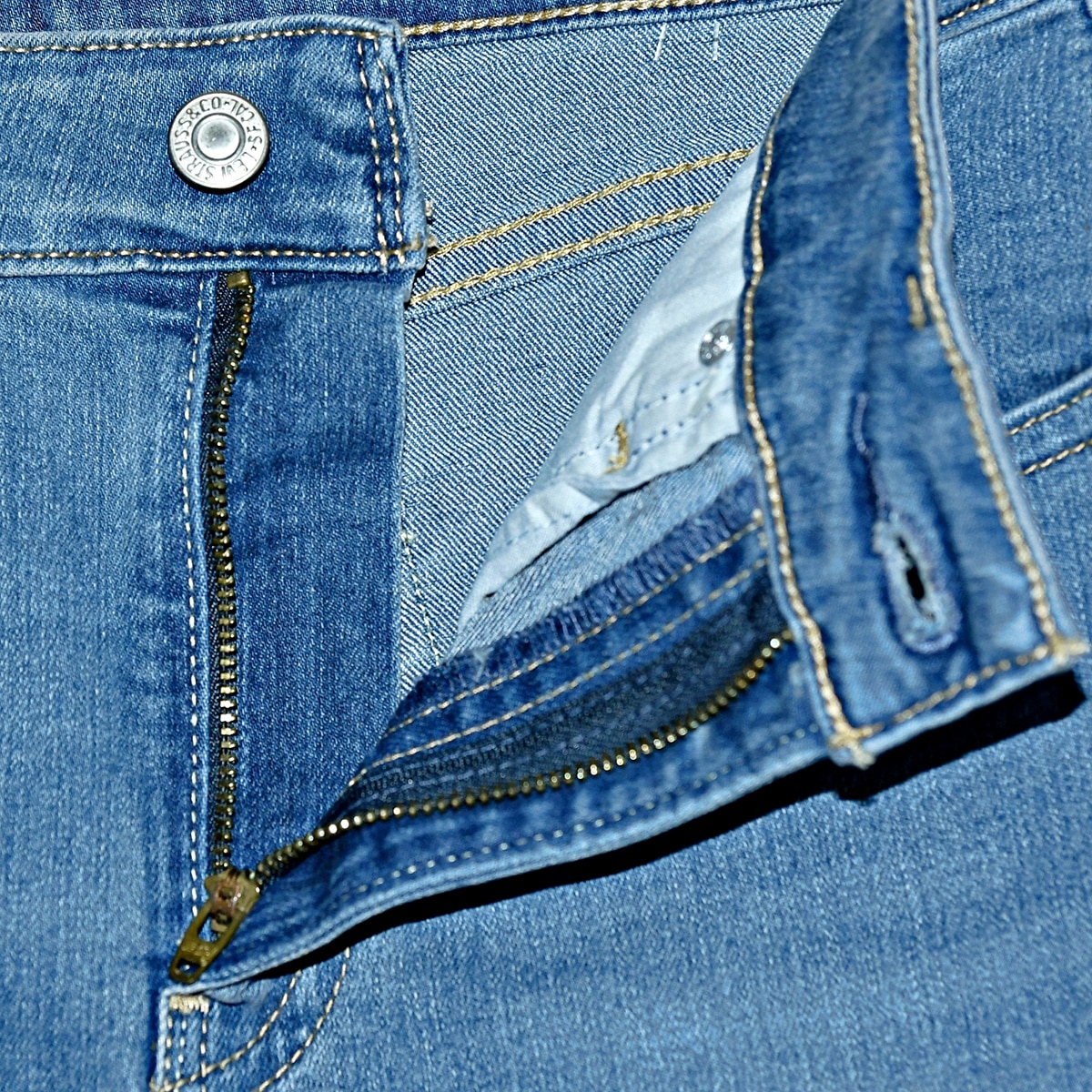 리바이스 여성 725 하이라이즈 부츠컷 청바지 리바이스 여성 725 하이라이즈 부츠컷 청바지