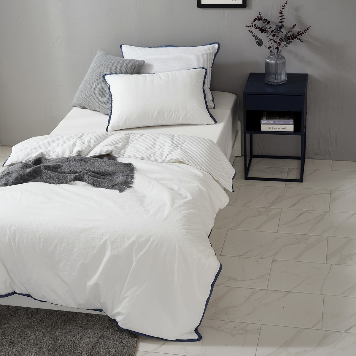 April At Home고밀도면 무봉제 극세사 양면차렵이불- SG, 화이트 April At Home고밀도면 무봉제 극세사 양면차렵이불- SG, 화이트