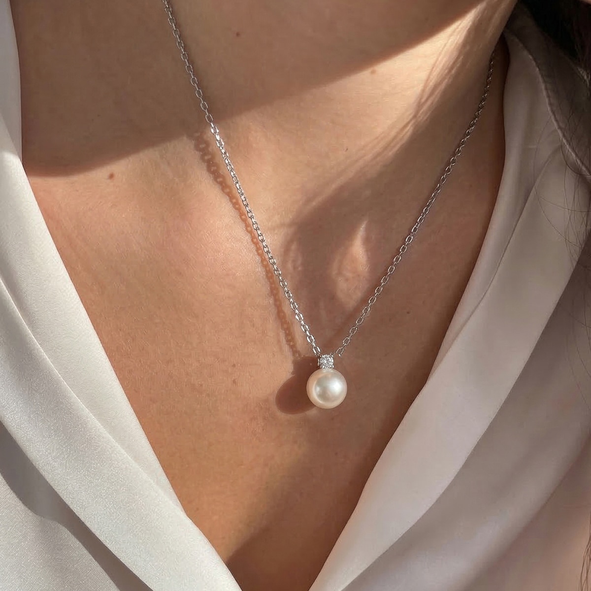 클라베드제이 14K 골드 0.09ct 다이아몬드 아코야 목걸이 나르크