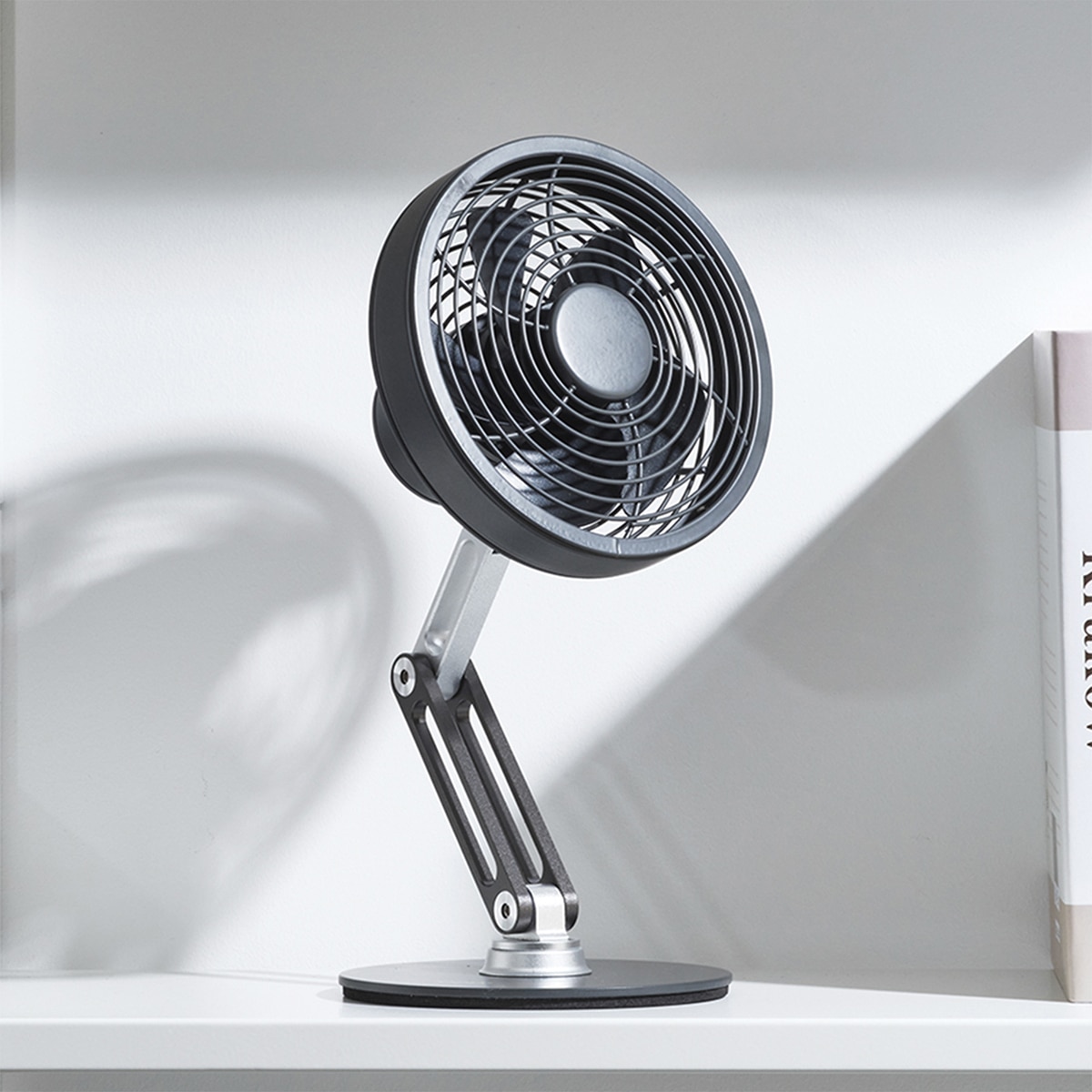 오드앵글 스켈레톤 탁상용 메탈 선풍기 - 다크그레이