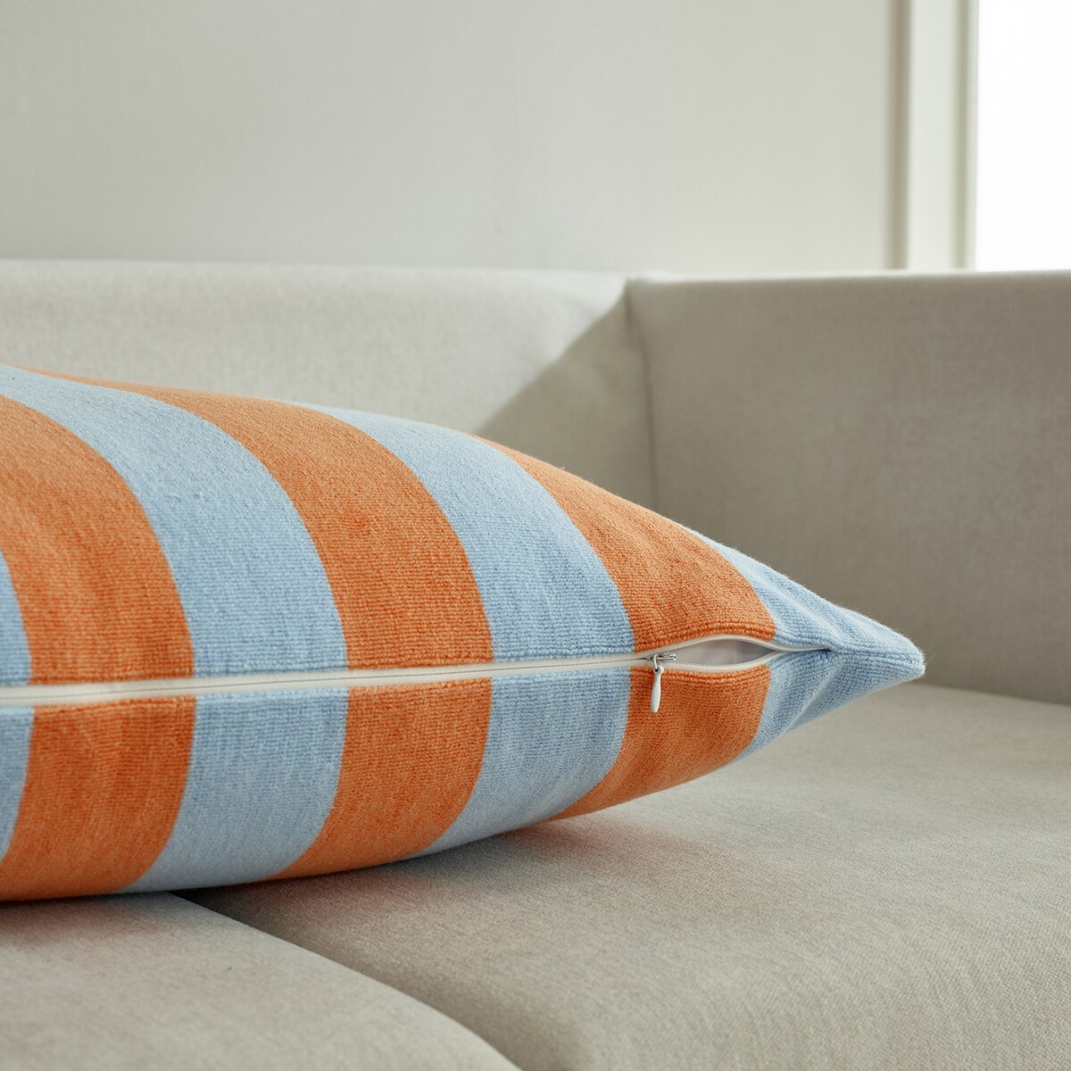알러텍트 테리 데코 쿠션 - 블루/오렌지