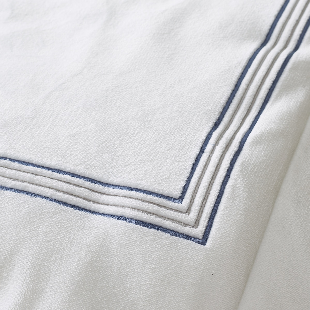 박홍근홈패션 자수 극세사 차렵이불 - 퀸, 화이트그레이 박홍근홈패션 자수 극세사 차렵이불 - 퀸, 화이트그레이