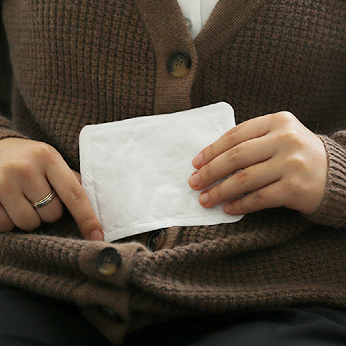 아이리스 의류 부착용 핫팩 40g x 60개 아이리스 의류 부착용 핫팩 40g x 60개