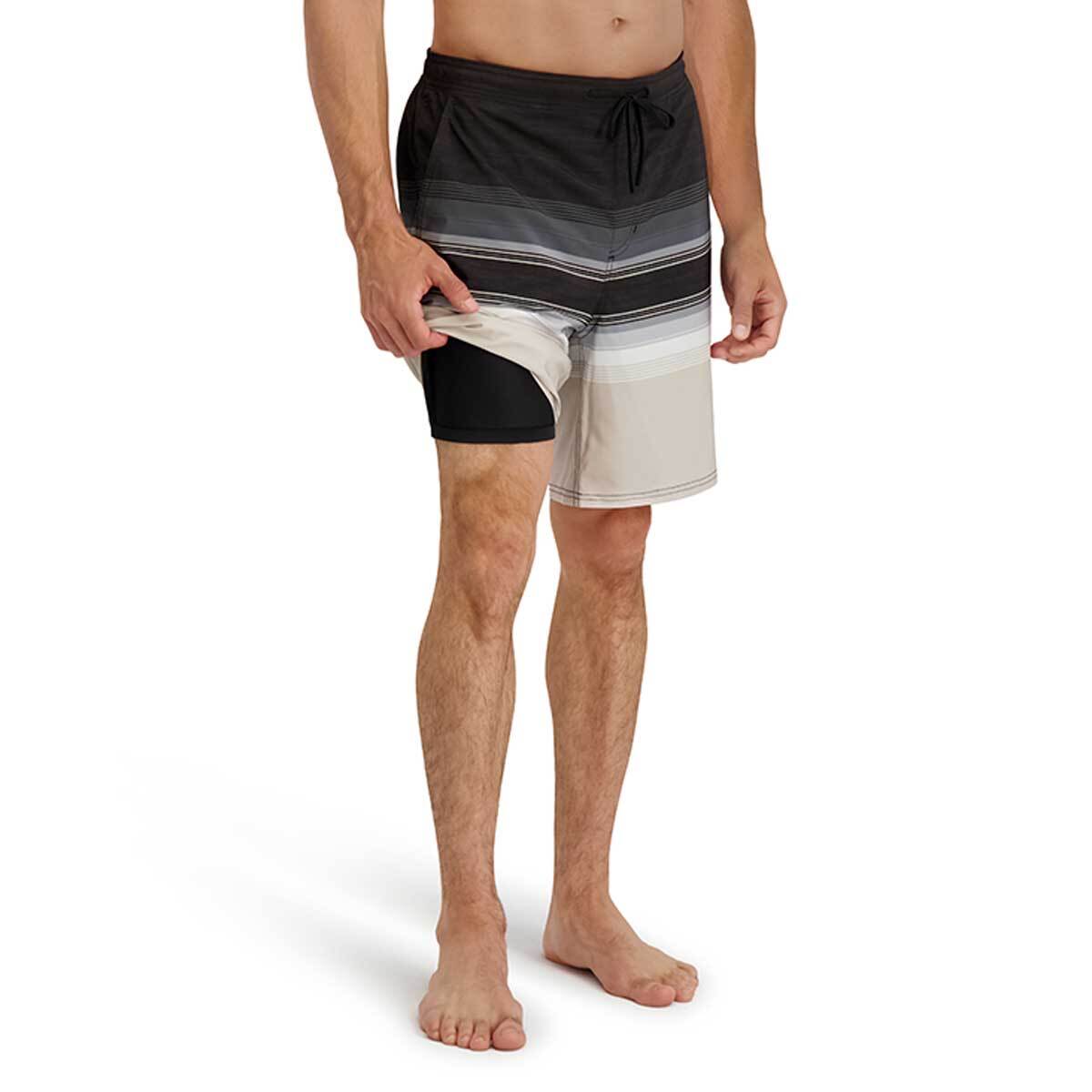 커클랜드 시그니춰 남성 반바지 수영복 - 블랙스트라이프